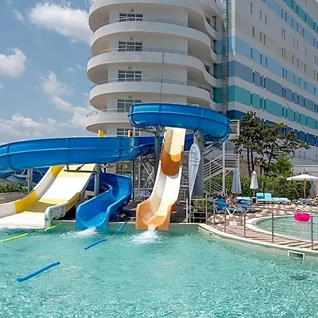 Mera Onix Hotel