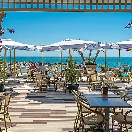 Mera Onix Hotel 4*